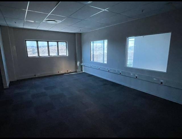 INDUSTRIAL PROPERTY TO RENT IN LOUWLARDIA